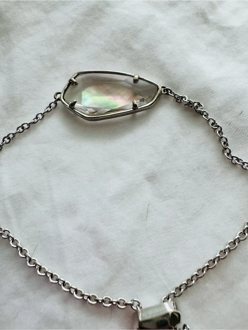 Kendra Scott Silver Chain Bracelet with Iridescent Teardrop Stone